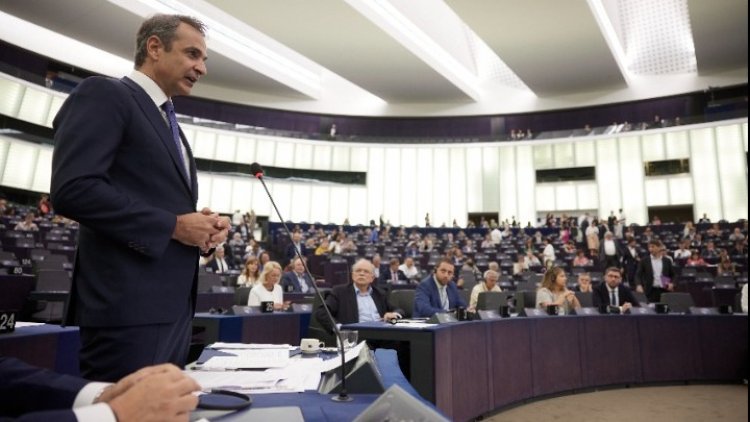 PM Mitsotakis / European Parliament : Η Ελλάδα προστατεύει τα σύνορα της με πλήρη σεβασμό των θεμελιωδών ανθρωπίνων δικαιωμάτων