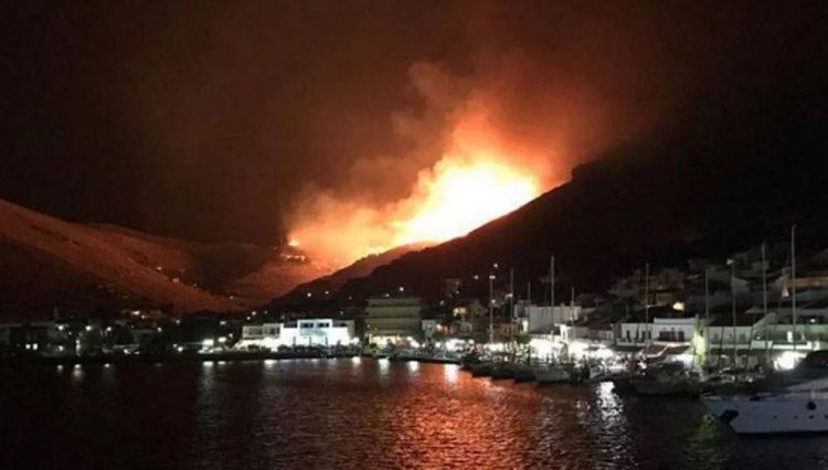 Wildfire in Kea: Φωτιά τώρα στην βόρεια Κέα