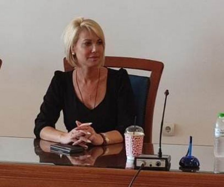 ND's MP Katerina Monogiou: Καθοριστική η συμβολή της Κατερίνας Μονογυιού για την δυνατότητα επιμερισμού των 40 ωρών εργασίας σε 6 ημέρες για τους εργαζομένους του τουρισμού και του επισιτισμού