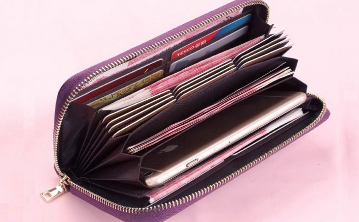 Taxation and Taxes: Διπλό ηλεκτρονικό “μάτι” σε Καταθέσεις - Πιστωτικές Κάρτες