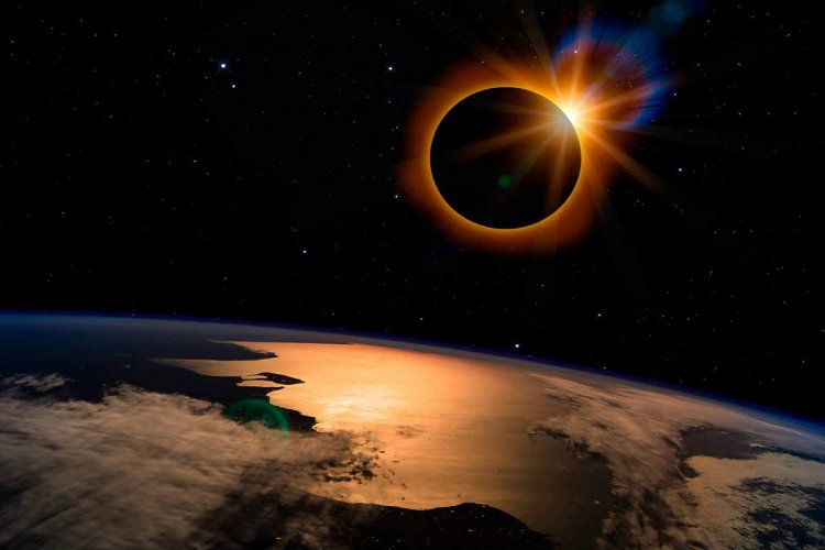 Partial solar eclipse 2022: Σε εξέλιξη, ορατή και στην Ελλάδα, η Μερική έκλειψη Ηλίου [Live το φαινόμενο]