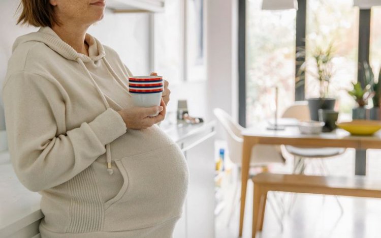Caffeine in pregnancy: Δύο καφέδες την ημέρα στην εγκυμοσύνη μπορεί να οδηγήσουν σε γέννηση πιο κοντού παιδιού