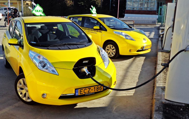 Green Taxi EV: Επιδότηση 17.500 ευρώ συν 5.000 ευρώ για απόσυρση - Aντικατάσταση παλαιών Taxi με αμιγώς ηλεκτρικά
