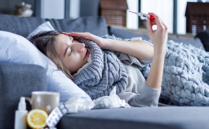 Tridemia? Υπάρχει τριδημία!! Τα σημάδια που θα σε βοηθήσουν να καταλάβεις ποιον ιό έχεις, Covid, γρίπη ή RSV!!