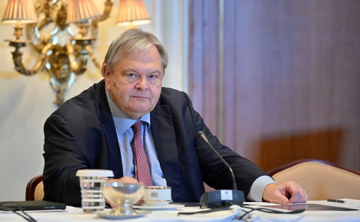 Phone tapping “suspicious”: Ο Βενιζέλος στηρίζει Ράμμο, δικαιώνει Τσίπρα και κατακεραυνώνει Μητσοτάκη