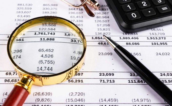 Tax Fraud: Μπαράζ ελέγχων αρχίζει η ΑΑΔΕ σε όλους όσοι δήλωσαν το 2021 οικογενειακά εισοδήματα έως 10.000 ευρώ