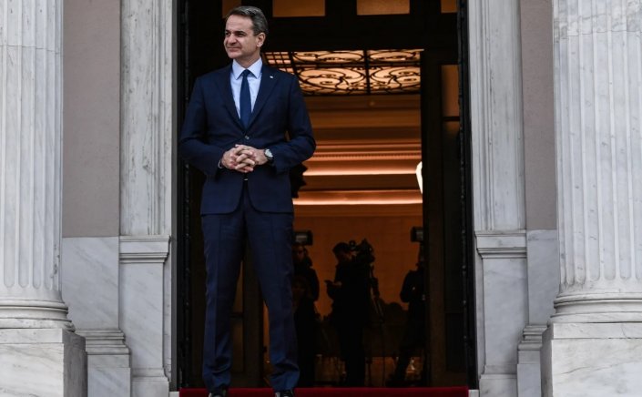 Political developments: Κομμάτια και θρύψαλα επιτελικό κράτος, αποτελεσματικότητα της κυβέρνησης και… εικόνα Μητσοτάκη