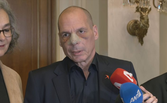 Yanis Varoufakis: Ο Γιάνης Βαρουφάκης κατέθεσε για τον άγριο ξυλοδαρμό του – Δεν αναγνώρισε τους συλληφθέντες, ζήτησε αποπομπή Θεοδωρικάκου