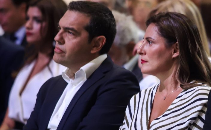 Notable Death: Πέθανε η μητέρα της Περιστέρας Μπαζιάνα - Ακύρωσε ομιλία του στη Βουλή ο Αλέξης Τσίπρας