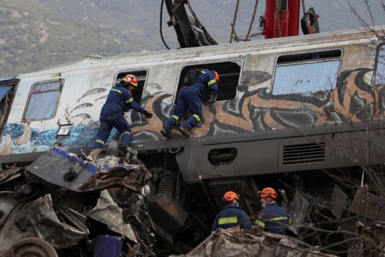 Tempi train crash: Νέες καταγγελίες στο φως – Tο ντοκουμέντο με τη διόρθωση με blanco την ώρα αποχώρησης των σταθμαρχών