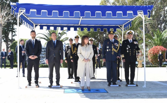 Shipping Min Plakiotakis: Τελετή Ορκωμοσίας Νέων Σημαιοφόρων Λ.Σ.-ΕΛ.ΑΚΤ. παρουσία της A.E. Προέδρου της Δημοκρατίας και του Υπουργού Ναυτιλίας και Νησιωτικής Πολιτικής