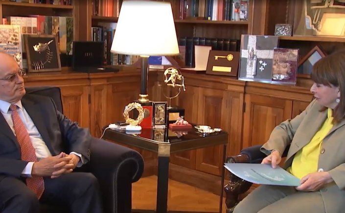 After Election Day? Παρέδωσε τα αποτελέσματα των εκλογών ο Κ. Τασούλας στην Κ. Σακελλαροπούλου – Η ώρα των διερευνητικών