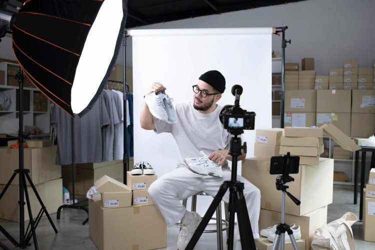 Taxation of Social Media Influencers: Τηλεοπτικός παρουσιαστής δεν είχε δηλώσει 12.000 αποδείξεις!! Φοροδιαφυγή αξίας 400.000 ευρώ!!