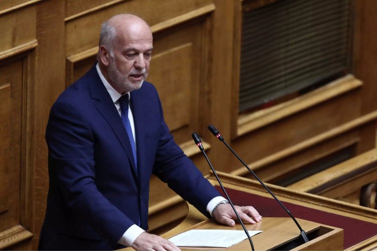 Min of Justice Floridis: O Γιώργος Φλωρίδης θέλει κατάργηση της διάταξης της ΝΔ περί ακαταδίωκτου των τραπεζιτών