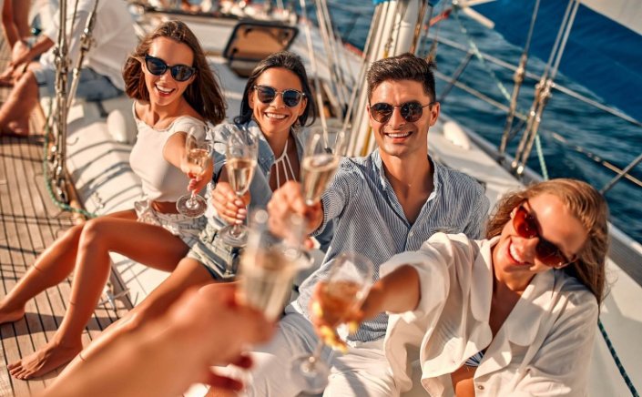 Alcohol & Summer Heat: Πώς το αλκοόλ επηρεάζει το σώμα σας στη ζέστη!!