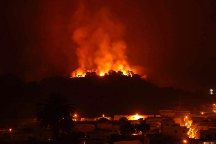 Greece wildfires: Μάχη στα μέτωπα της φωτιάς - Η εικόνα σε Εύβοια, Βοιωτία, Ροδόπη και Κύθνο