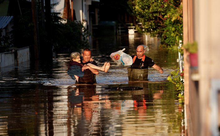 Rainstorm Daniel: «Κίνδυνος ελονοσίας και γαστρεντερίτιδας στις πλημμυρισμένες περιοχές» - Καμπανάκι Ψαλτοπούλου