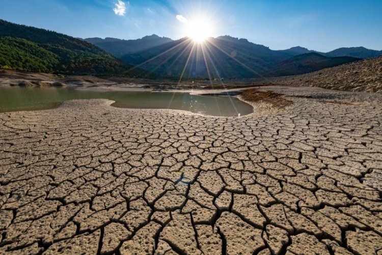 Consequences of climate change: Οι απότομες αλλαγές από ξηρασία σε έντονες βροχοπτώσεις αποτέλεσμα της κλιματικής αλλαγής