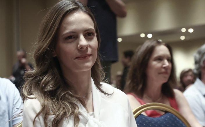 SYRIZA - PA: Μετρά αντίστροφα για αποχώρηση η Έφη Αχτσιόγλου - Στη δίνη ο ΣΥΡΙΖΑ με αρνητικές δημοσκοπήσεις