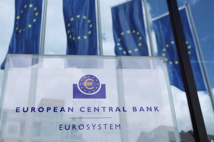 ECB - Europe's Debt Crisis: Η ΕΚΤ προειδοποιεί για νέα κρίση χρέους στην ευρωζώνη