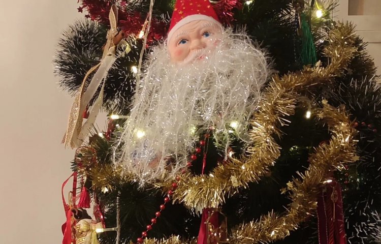 Joyeuses Fêtes! Ευχές Χριστουγέννων από τον νέο Δήμαρχο Σύρου - Ερμούπολης Αλέξη Αθανασίου