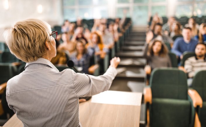 Criminal offence: Ποινικό αδίκημα οι υβριστικές συμπεριφορές σε βάρος Δασκάλων & Καθηγητών!!