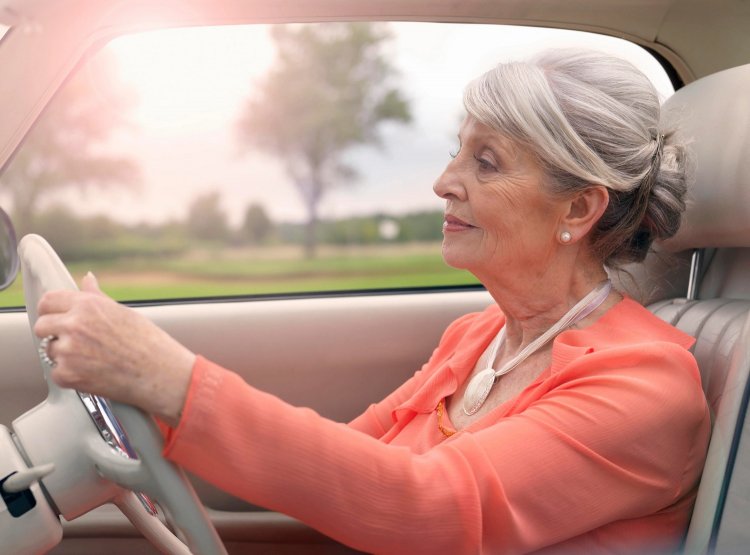 Driving License: Τέλος στα διπλώματα οδήγησης για τους 70χρονους - Τι αλλάζει στους μεγαλύτερους οδηγούς
