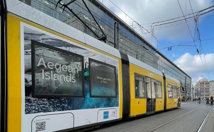 Tourism Season 2024 - G. Hatzimarkos: Η καμπάνια για όλο το Νότιο Αιγαίο “Aegean Islands - What you Love is Here”, για όλο τον Μάρτιο, στους δρόμους του Βερολίνου μέσω των συρμών του τράμ!!