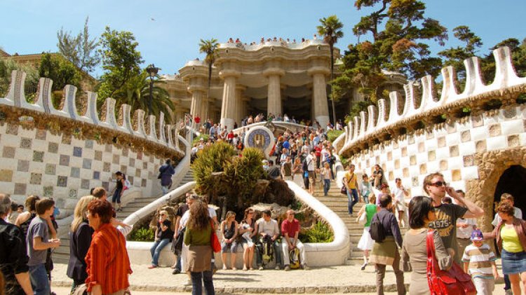 World’s top tourist destination: H Ισπανία διεκδικεί το στέμμα του παγκόσμιου τουρισμού από τη Γαλλία