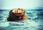 Blue Mind: Γιατί η θάλασσα κάνει καλό στην υγεία μας!!