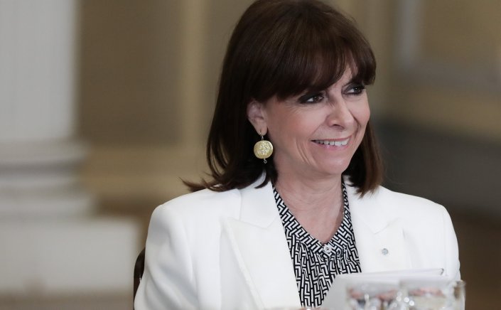 Election of the President: Δεκαπέντε «γαλάζιοι» βουλευτές δεν ψηφίζουν Σακελλαροπούλου για Πρόεδρο!! Γιατί δεν «παίζουν» Σαμαράς και Καραμανλής!!