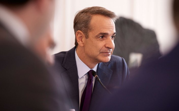 Political Developments: Χωρίς αποτελέσματα η «δεξιά στροφή» Μητσοτάκη