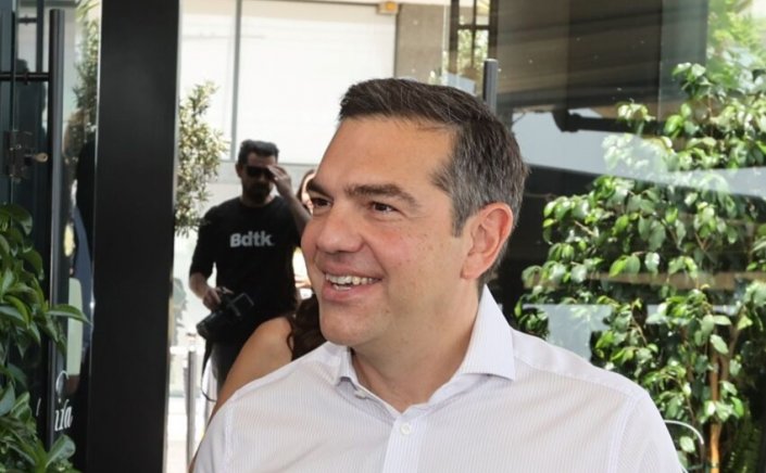 Ex - PM Tsipras: Μόνο στενοχώρια και θλίψη για όσα συμβαίνουν!!