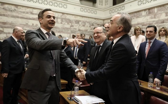 Political Developments: Η διαγραφή Σαλμά, στέλνει μήνυμα στους βουλευτές που ετοιμάζουν νέα ερώτηση