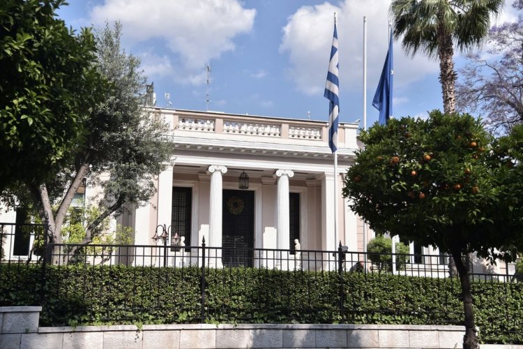 Maximos Mansion: Πώς «διαβάζουν» τις δημοσκοπήσεις στην κυβέρνηση!! Τα «συν» και τα «πλην»