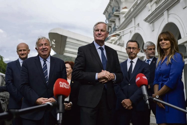 Gouvernement Barnier: Κυβέρνηση δεξιάς απόχρωσης έκανε ο Μπαρνιέ στην Γαλλία - Με πρόταση δυσπιστίας απειλεί η Αριστερά