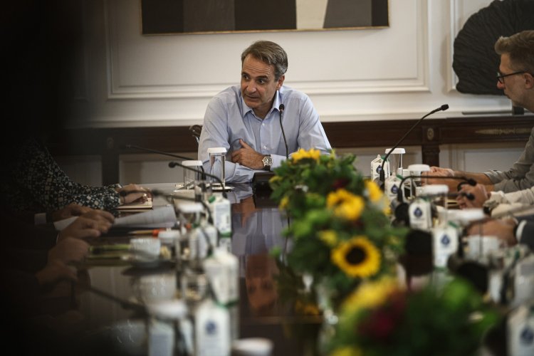 Maximos Mansion: Τι ετοιμάζει το Μαξίμου στο νέο πρόεδρο του ΠΑΣΟΚ