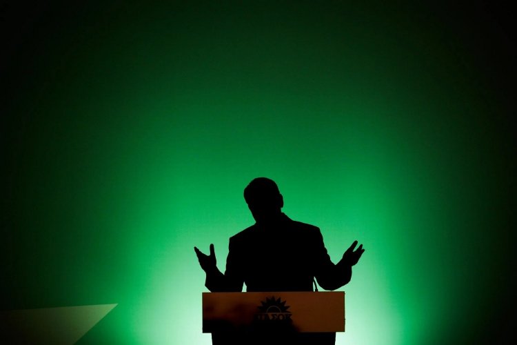 PASOK Leadership Candidates: ΠΑΣΟΚ!! Στο προσκήνιο ένταση, στο παρασκήνιο ίντριγκα!!