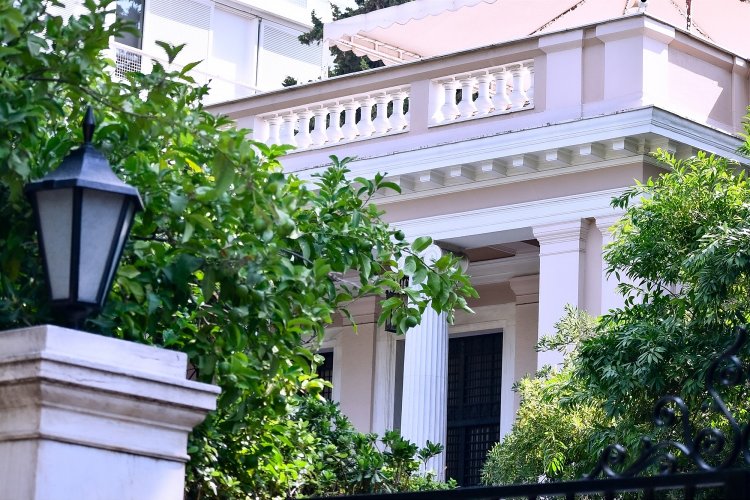 Maximos Mansion: Στο στόχαστρο του Μαξίμου, χωρίς περίοδο χάριτος, ο Ανδρουλάκης