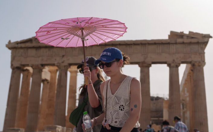 European climate agency: Το 2024 θα είναι «σχεδόν σίγουρα» η πιο ζεστή χρονιά που έχει καταγραφεί ποτέ