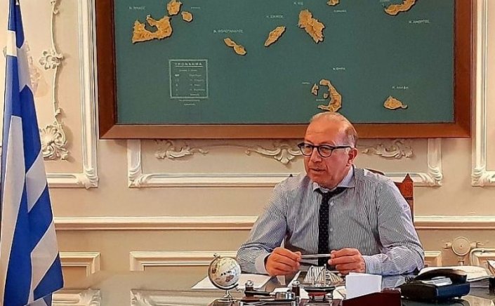 Joyeux Noël! Μήνυμα του Αντιπεριφερειάρχη Κυκλάδων Γιώργου Λεονταρίτη για τα Χριστούγεννα