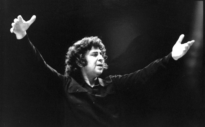 2025 the Year of Mikis Theodorakis: «Αφιερωματικό Έτος Μίκη Θεοδωράκη», ανακήρυξε το 2025 το Υπουργείο Πολιτισμού
