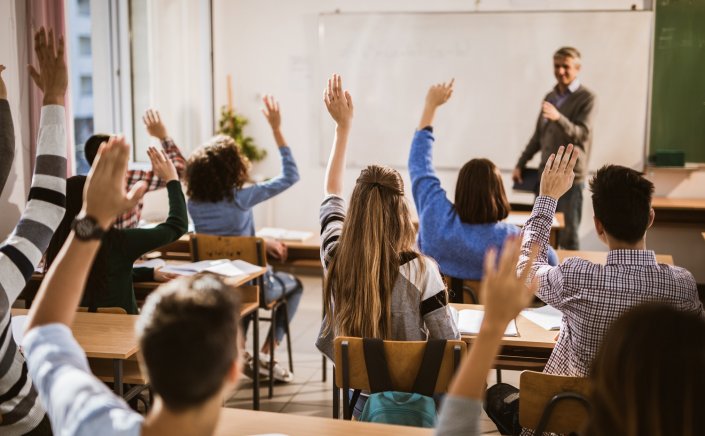 Education Policy: Ένας στους πέντε μαθητές κινδυνεύει να αποφοιτήσει από το Γυμνάσιο λειτουργικά αναλφάβητος