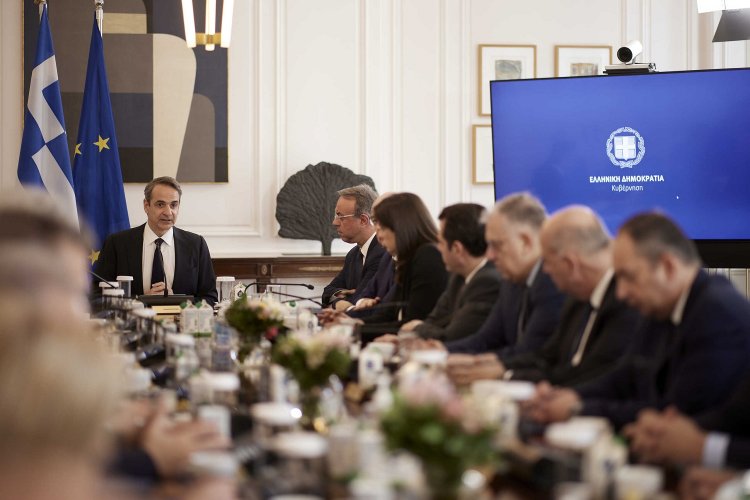 Cabinet meeting: Υπουργικό εν μέσω πολιτικής κρίσης – Το σενάριο του αιφνιδιασμού και οι πιέσεις της αντιπολίτευσης