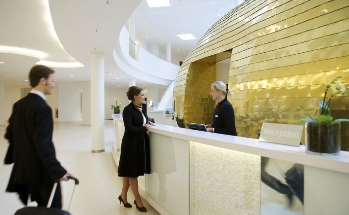 Digital Job card: Εκατοντάδες ξενοδοχεία εξαιρούνται από την Ψηφιακή Κάρτα Εργασίας λόγω ΚΑΔ