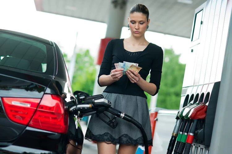 VAT invoice for fuel: Τέλος οι «πλασματικές» δαπάνες!! Με ΑΦΜ & τα τιμολόγια & οι αποδείξεις βενζίνης!!