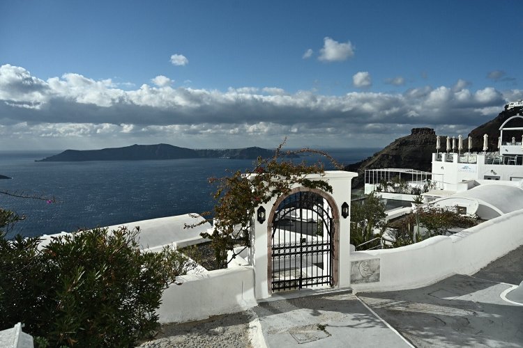 Santorini earthquakes: Στα θρανία ξανά οι μαθητές της Σαντορίνης - Ανοίγουν τα σχολεία την Τρίτη 4 Μαρτίου