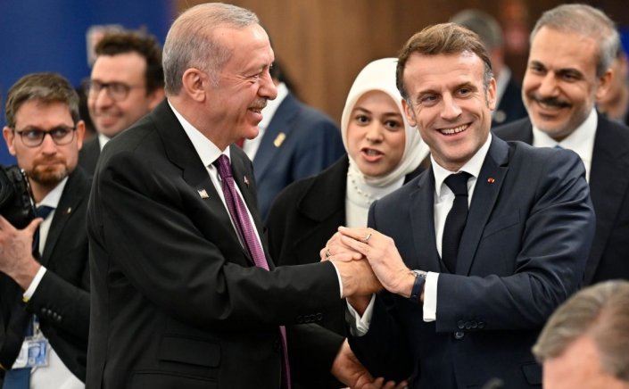 Europe's leaders meet in UK: Μετά τη Γαλλία και η Βρετανία σνομπάρει  την Αθήνα και αναβαθμίζει την Τουρκία!!