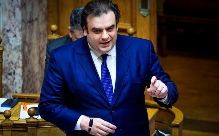 Fin Min Pierrakakis: Το ξέκοψε ο Κυριάκος Πιερρακάκης!! Δεν υπάρχουν τα χρήματα για 13ο και 14ο μισθό!!