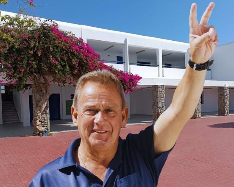 Xpήστos Bεpώvηs για Πανελλήνιες: Σας εύχομαι από την καρδιά κάθε επιτυχία, να έχετε καθαρό μυαλό και πίστη στον εαυτό σας - Όλη η Μύκονος είναι μαζί σας!